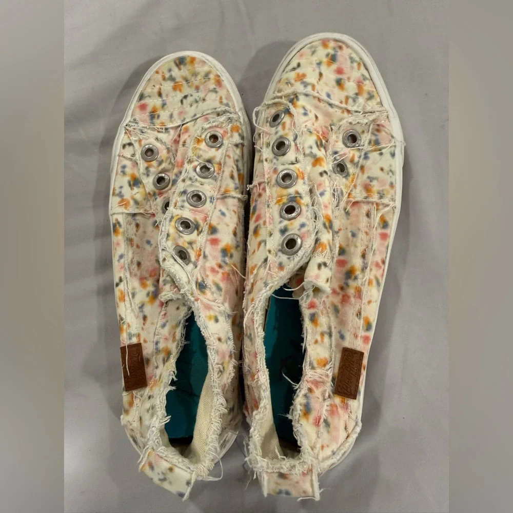 USED bundle of BLOWFISH sneakers and one pair Sperry’s… read description - Picture 8 of 15